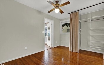 Building Photo - 4852 Lila Dr