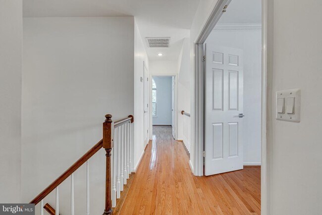 Building Photo - 1498 Hampton Hill Cir