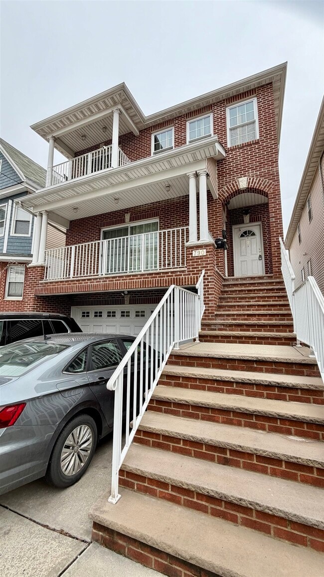 Building Photo - 790 Avenue C