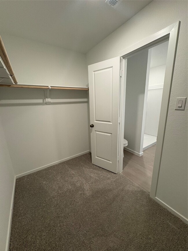 Building Photo - 909 Lago Laceno Ln