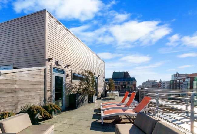 Building Photo - 1311 13th St NW