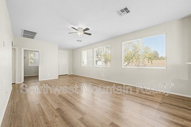 Building Photo - 44967 Sage Brush Dr