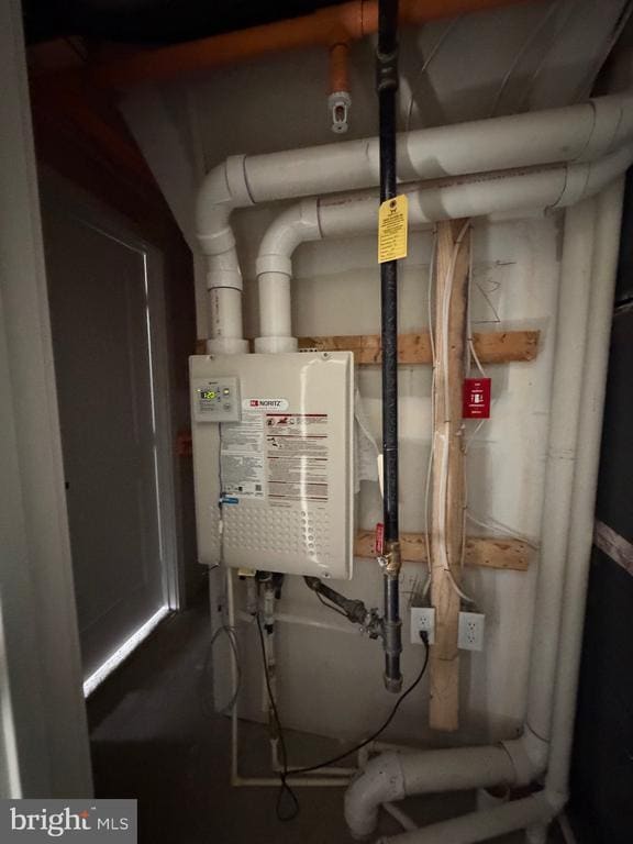 Building Photo - 149 Lawndale Dr