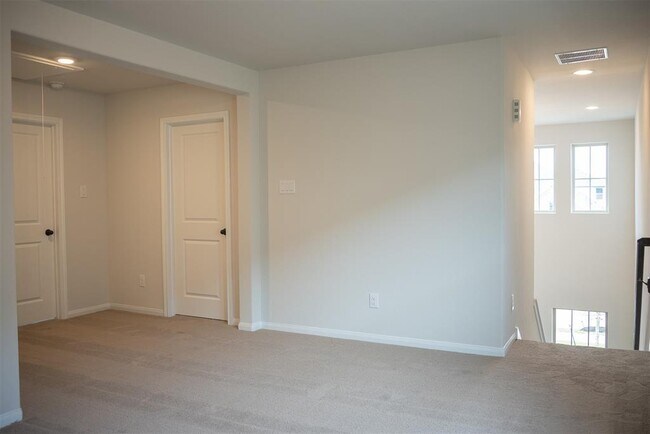 Building Photo - 756 Lake Lacosta Dr