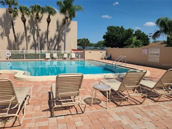 Building Photo - 2763 Woodgate Ln