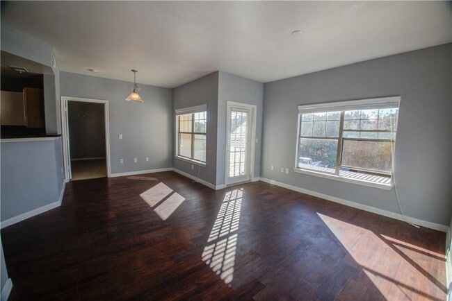 Building Photo - 2320 Gracy Farms Ln