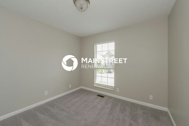 Building Photo - 4 Bedroom Pet-Friendly Home in Antioch, TN...
