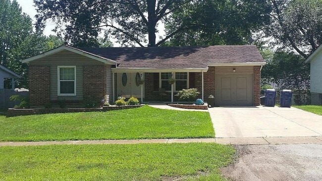 Primary Photo - Price Drop! Updated 4 bed 3 bath in Fenton