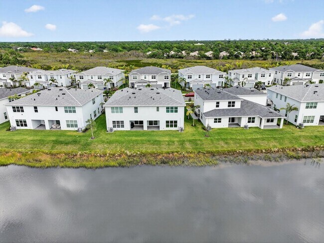 Building Photo - 3552 NW Solange Ct
