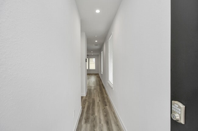 Building Photo - 12316 Basilwood Dr