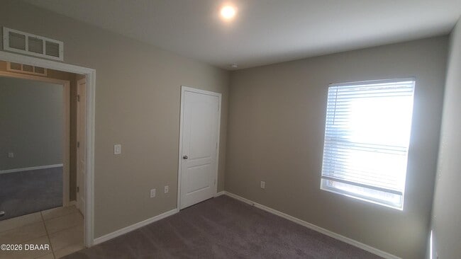 Building Photo - 542 Armoyan Wy