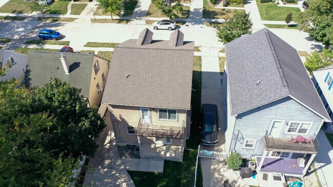 Building Photo - 3334 Cummings Ave