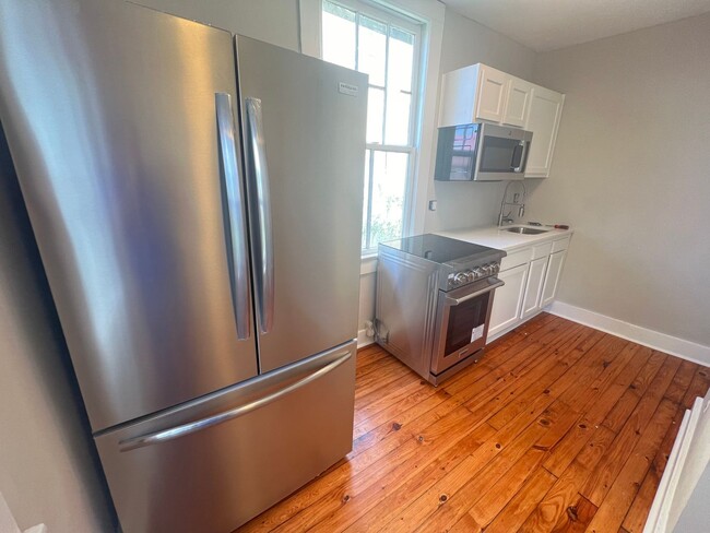 Building Photo - 1 Bedroom 1 Bath Apartment in Wraggsboro -...