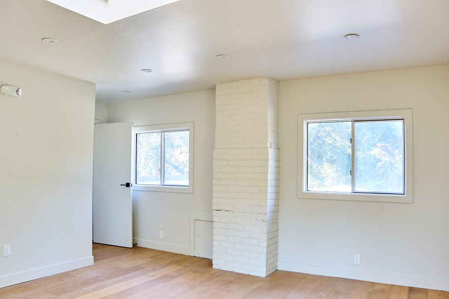 Building Photo - 31660 Pitsch Canyon Rd