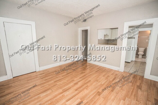 Building Photo - 549 2nd St N