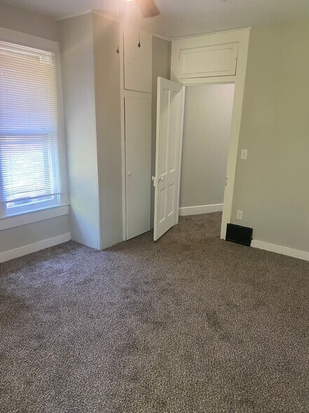 Building Photo - 625-627 S 10th Street