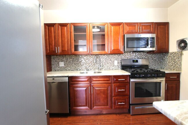 Building Photo - 6460 Ardleigh St