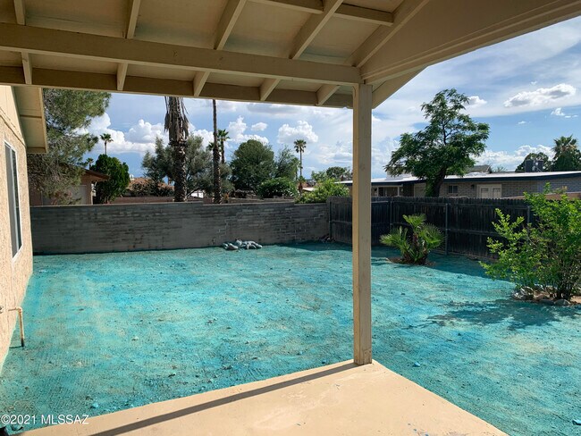 Building Photo - 2602 S Black Moon Dr