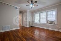 Building Photo - 674 Somerset Ter NE