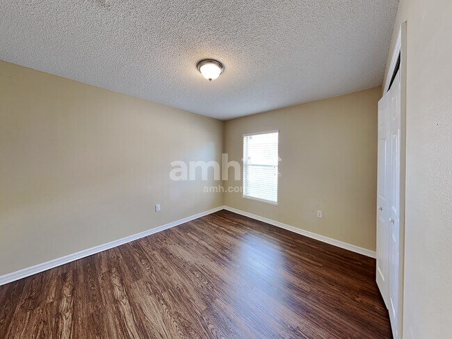 Building Photo - 2768 Whispering Trails Dr