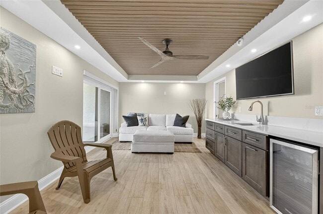 Building Photo - 160 Marina Del Rey Ct