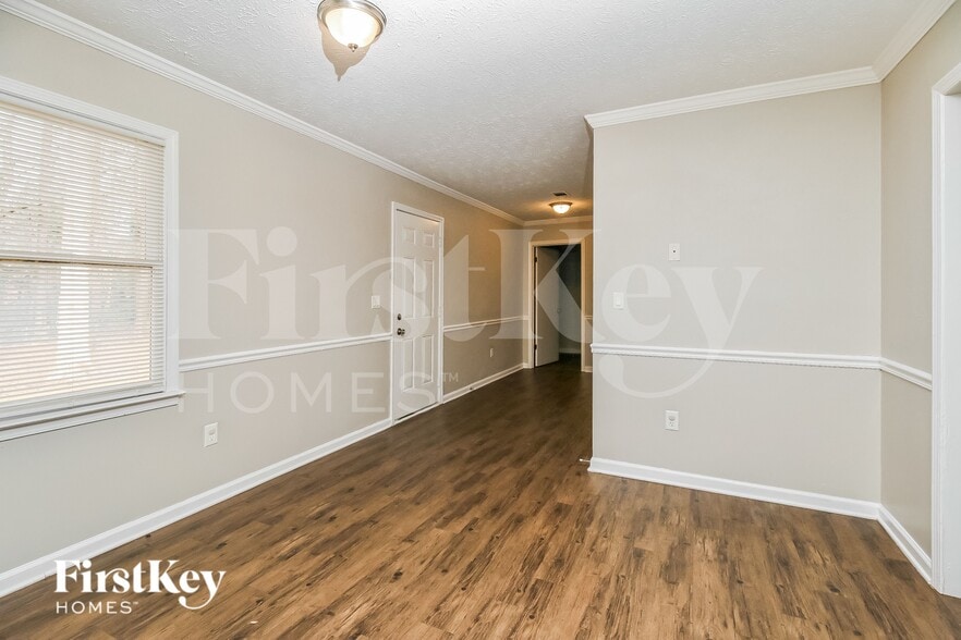 Building Photo - 388 Scenic Ln