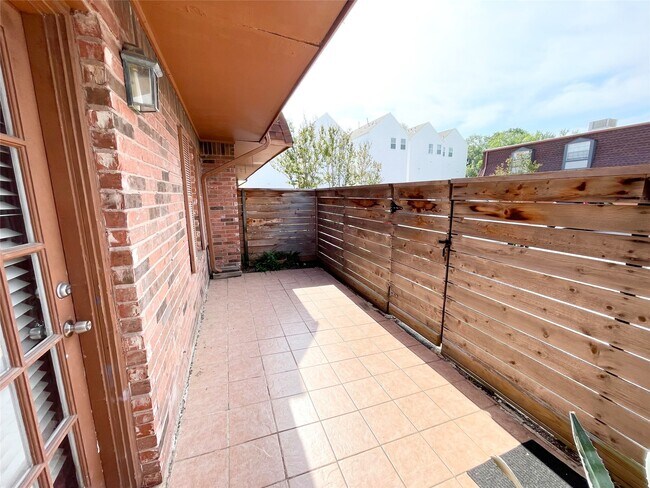 Building Photo - 9303 Hammerly Blvd