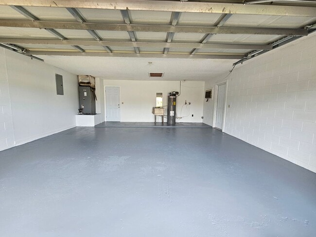 Building Photo - Coming Soon ~ Wonderfully Renovated 4-Bedroom, 2-Bath Home in Bel Aire Woods, Orlando