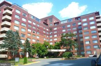 Building Photo - 1021 Arlington Blvd