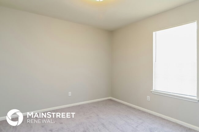 Building Photo - 1707 Corral Dr