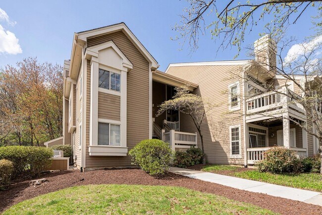 Building Photo - 5921 Barbados Pl