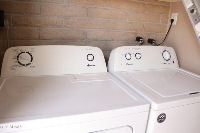 Building Photo - 5122 N Leonardo De Vinci Dr