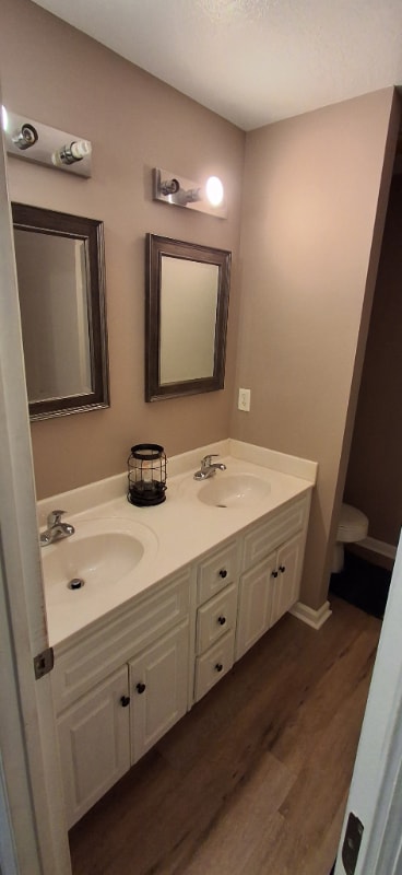 Building Photo - 4717 E Creek Mill Ct