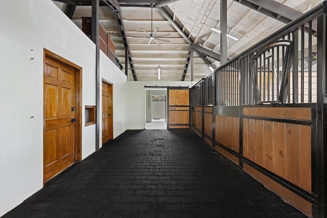 Building Photo - 14410 Equestrian Way