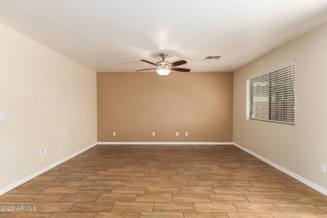 Building Photo - 3335 W La Salle St