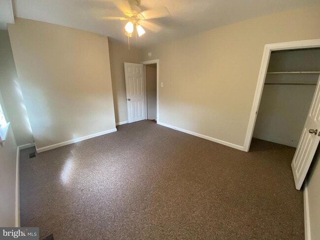 Building Photo - 238 E 6th Ave