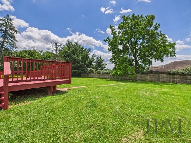 Building Photo - Available Now! Beautiful 3 Bedroom 2 Bath ...
