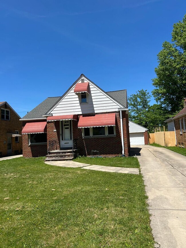 Building Photo - Brick 4 Bedrooms house is South Euclid With 2 Cars Detached Garage for Rent