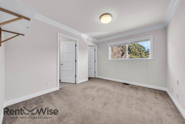 Building Photo - 1951 Heath Dr