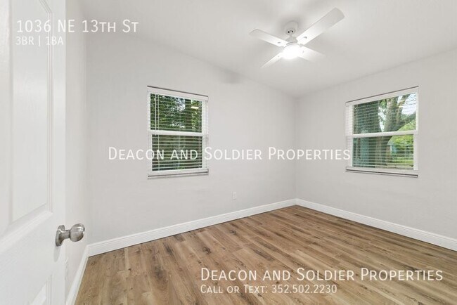 Building Photo - 1036 NE 13th St