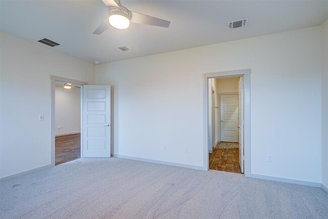 Building Photo - 4613 Tully Dr