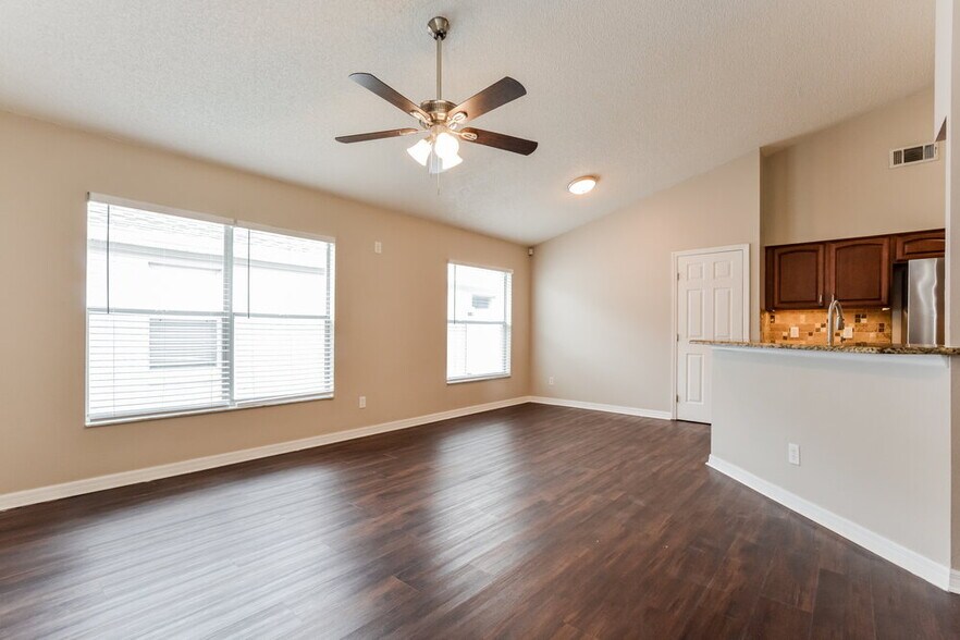 Building Photo - 628 Wechsler Cir