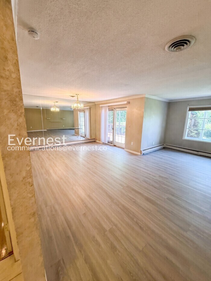Building Photo - 42021 Banbury Ct
