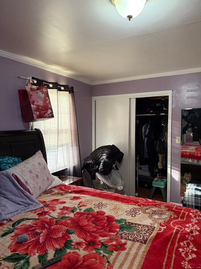 Building Photo - 1084 E Main St