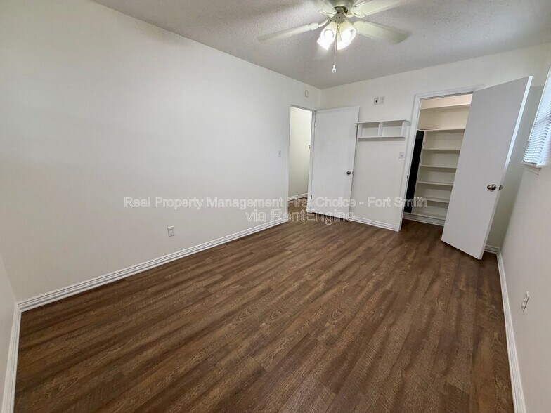 Building Photo - 3 Cowden Ct