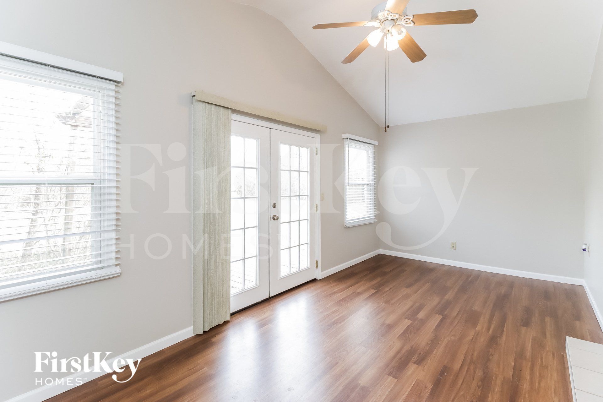 Building Photo - 618 Neptune Way