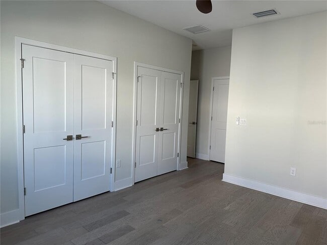 Building Photo - 837 Calla Terrace N