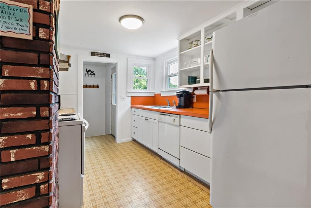 Building Photo - 39 Salt Pond Way