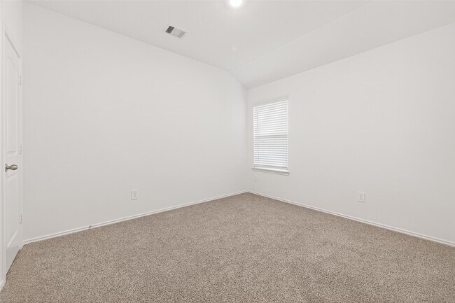 Building Photo - 27410 Oceanus Springs Dr
