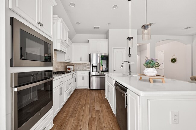 Building Photo - 17171 Crimson Crest Dr